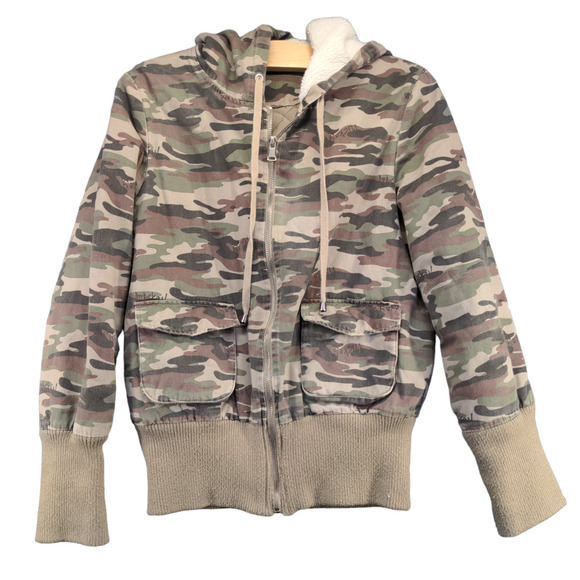 Disney Men's Full Zip Quilted Lined Hooded Jacket Camouflage M Mickey - Picture 1 of 13